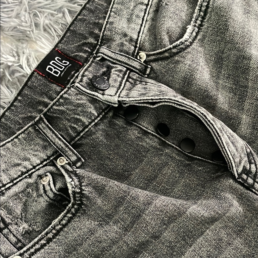 Urban Ripped Jeans - Picture 2 of 4